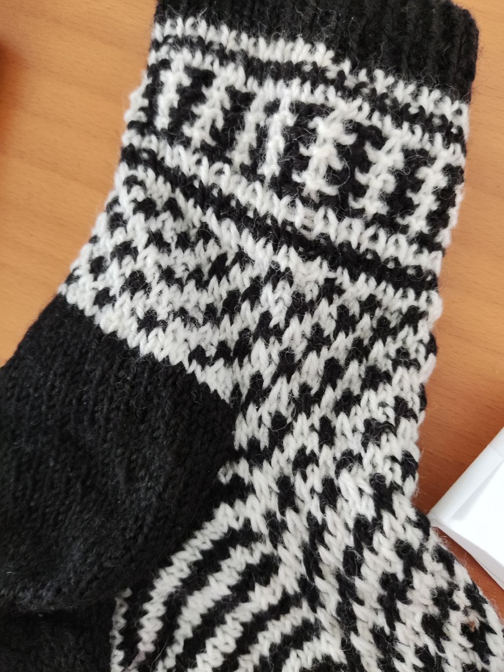Calze: Schöne Socken handgestrickt 36-38 – Nuovo e nell'imballaggio originale da Münchenbuchsee venduto da Cori1968 1