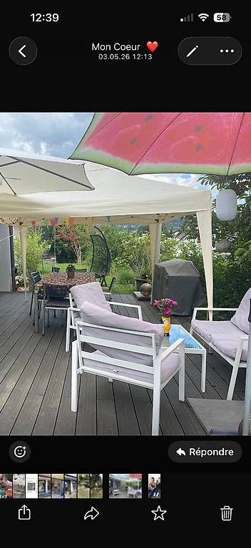 Set di tavolo e panche: Salon de jardin avec cousins – Usato da Bussigny venduto da Gadz10