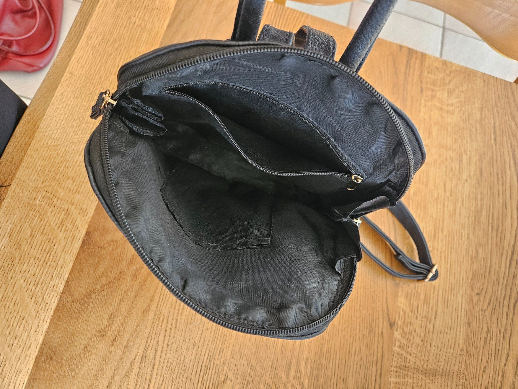 Zaini: Sac à dos noir – Usato da Vétroz venduto da sas_yln5 2