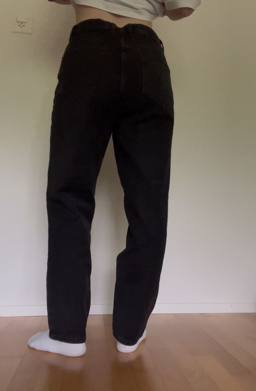 Pimkie Jeans: schwarze Jeans locker – Usato da Zuzwil SG venduto da dieschnellemichelle 5