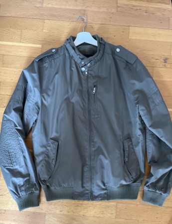 Zara Man Übergangsjacke olivgrün