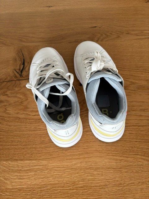 On Chaussures femmes: ON Damenschuh, 2 Paar – Neuf (Voir description) à Wauwil par willibilli 5