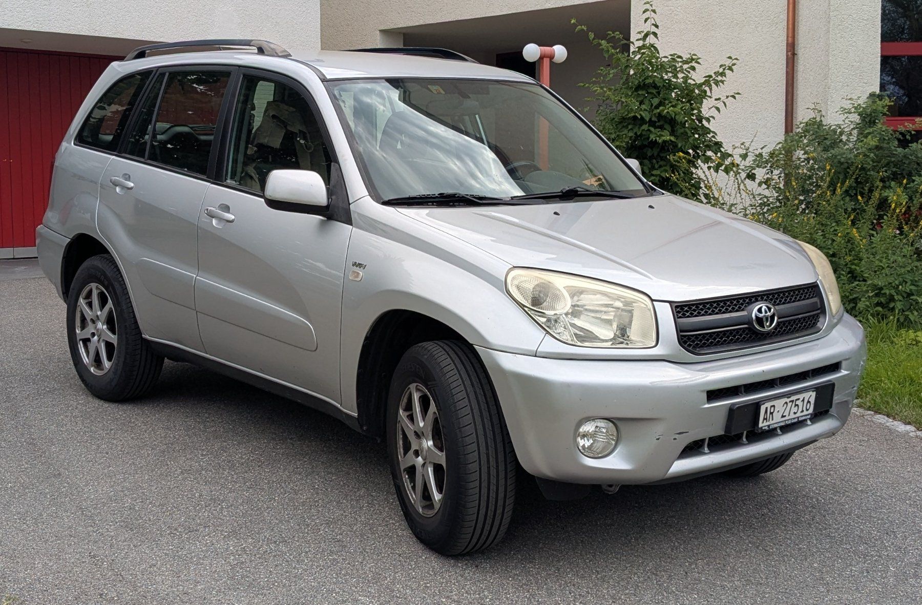 Toyota Automobili: RAV-4 2.0 4x4 2025 mit Zubehör – Usato da Speicher venduto da Perejil500