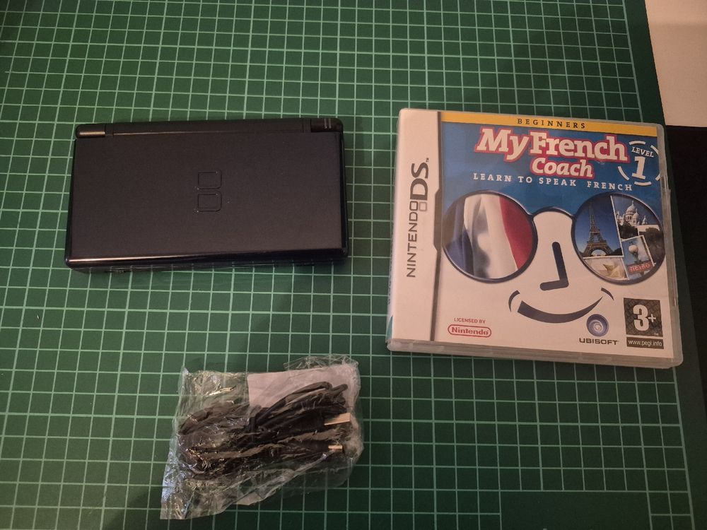 Nintendo DS with My French Coach Game and Charger. (Gebraucht) in ...
