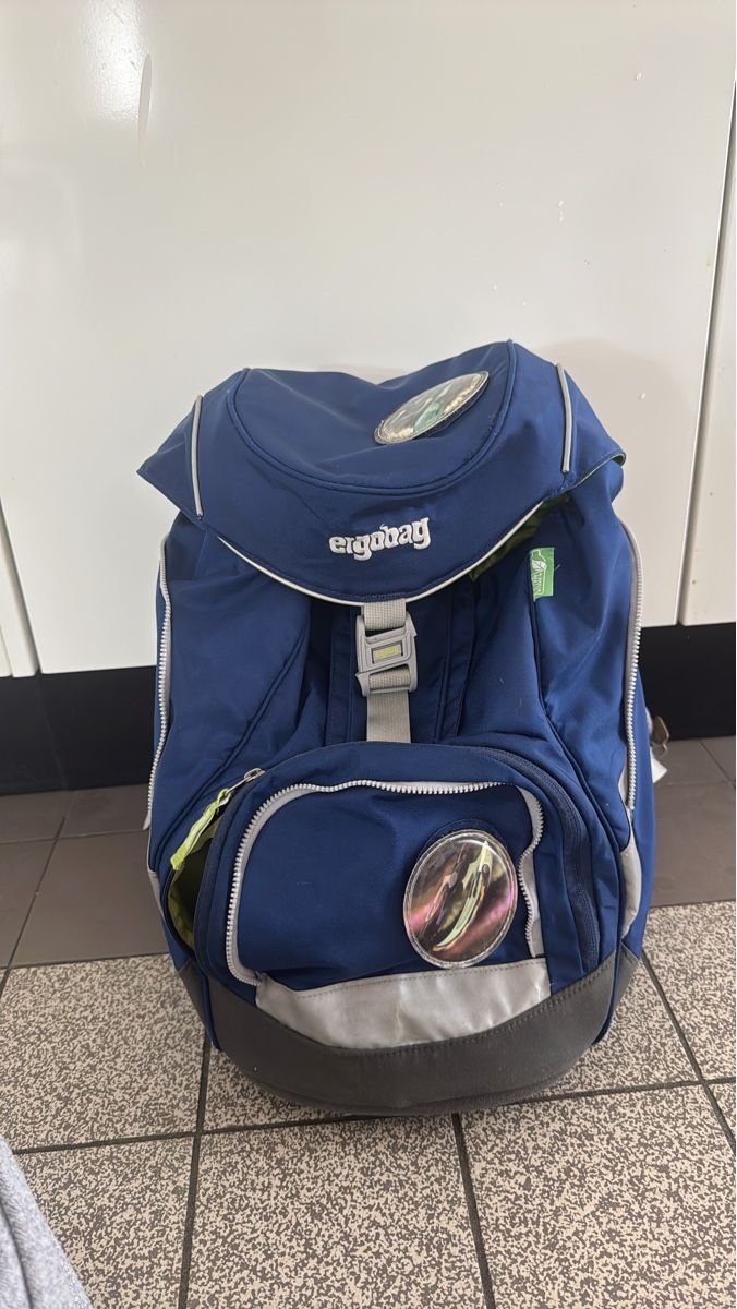 Ergobag Borse & Zaini: Schulrucksack Ergobag blau gebraucht Jungs  – Usato da Liestal venduto da sha_92sb