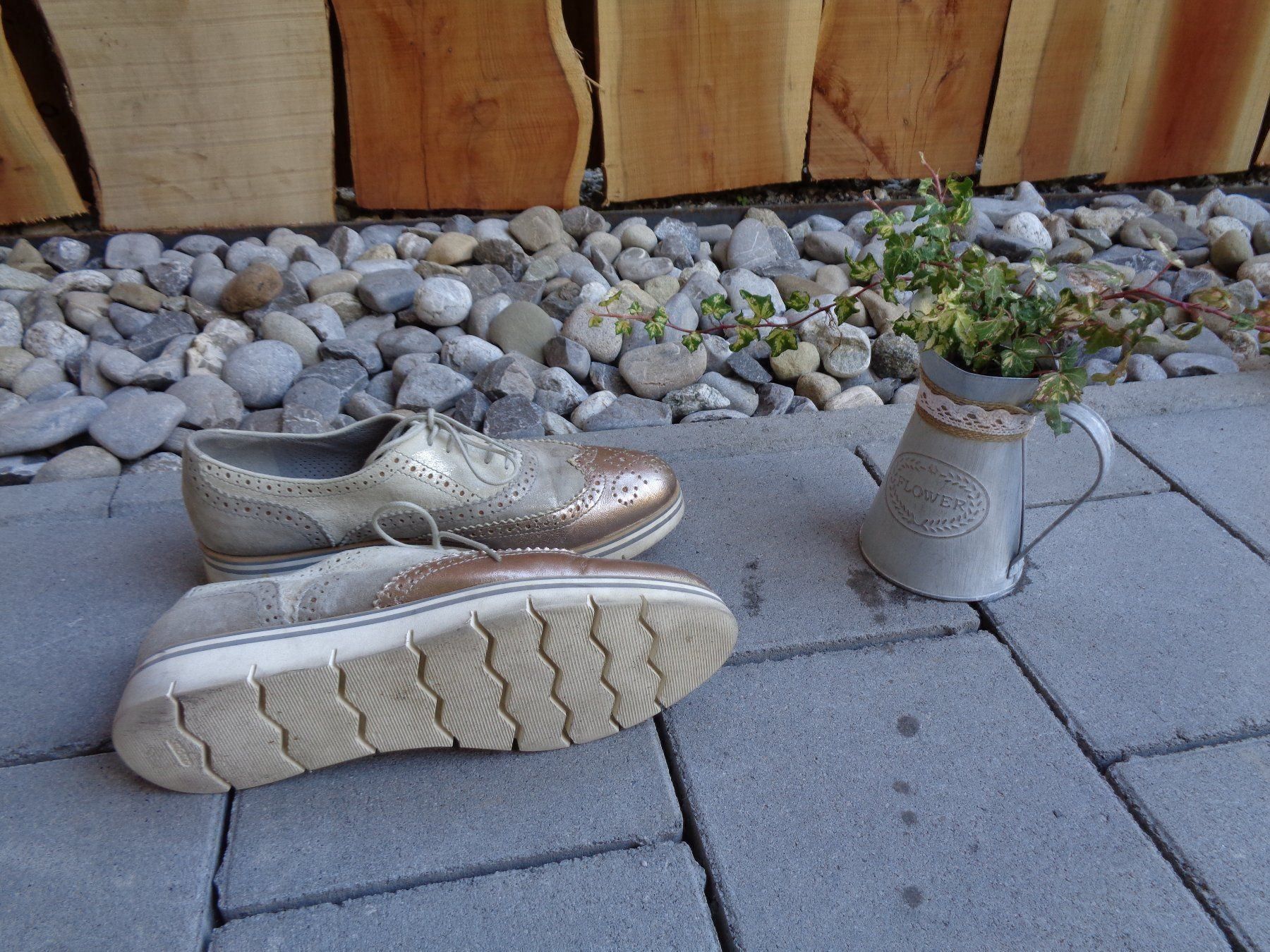 Scarpe da donna: Edle Maripé echt Leder Sneaker Gr. 40 - 400245 – Usato da Küssnacht am Rigi venduto da Schuhe-Secondhand 1