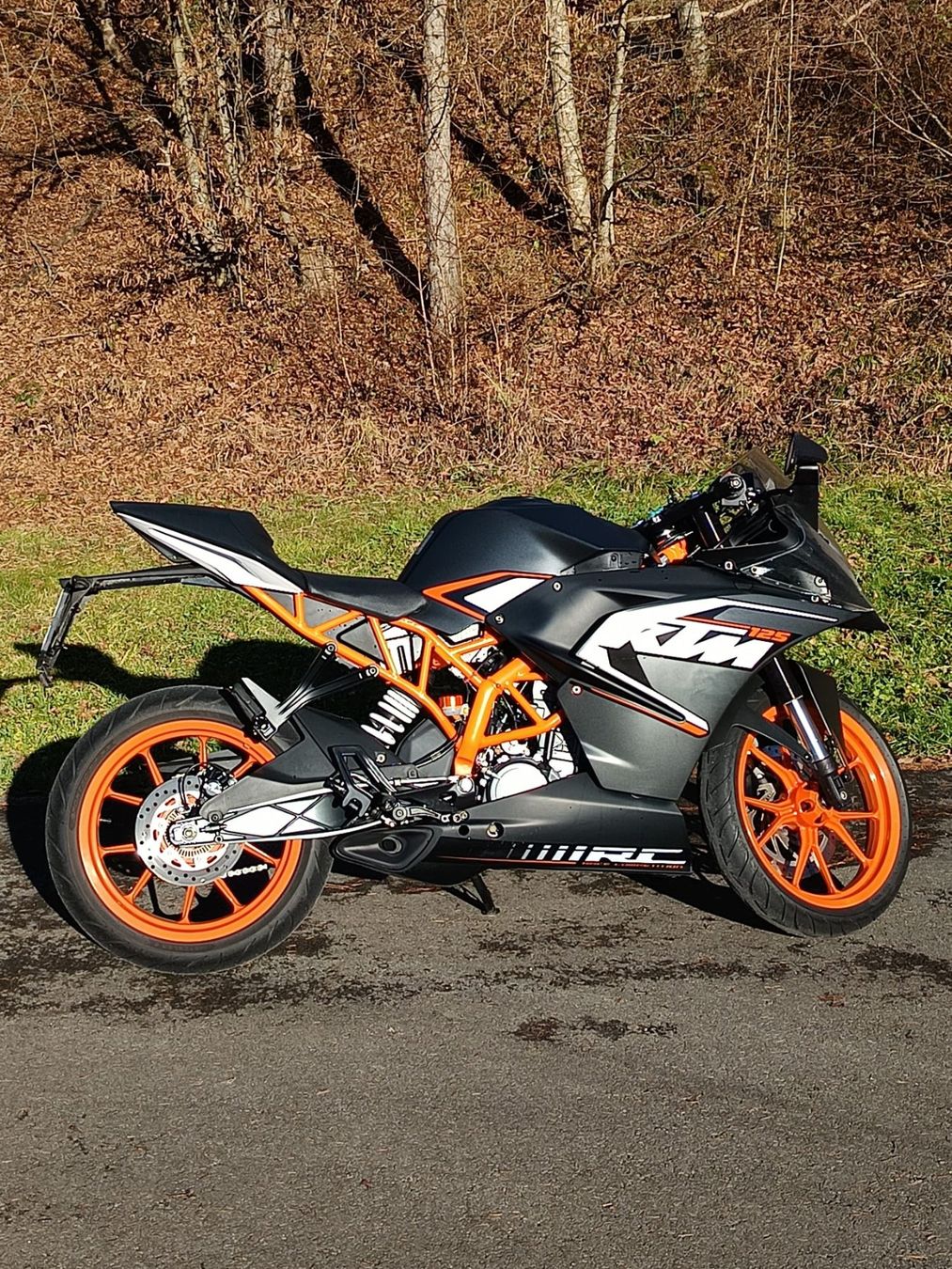 KTM Strada: KTM RC 125 (2015 Modell) – Usato da Steffisburg venduto da ben_j2l6