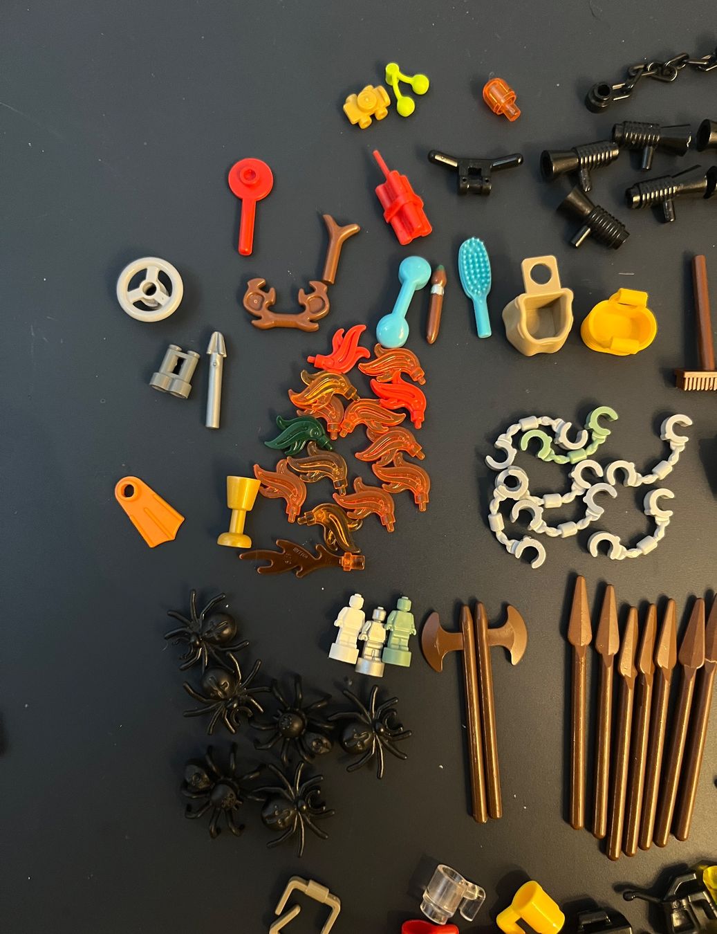Giocattoli: Diverse Lego Minifigurenteile – Nuovo (secondo la descrizione) da Lupsingen venduto da sil_l6wg 5