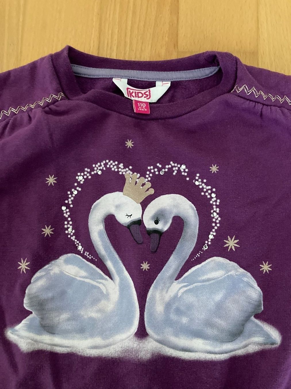 Maglioni & Felpe: Pullover mit Schwanmotiv "Kids" – Usato da Muttenz venduto da Juvenile33 1