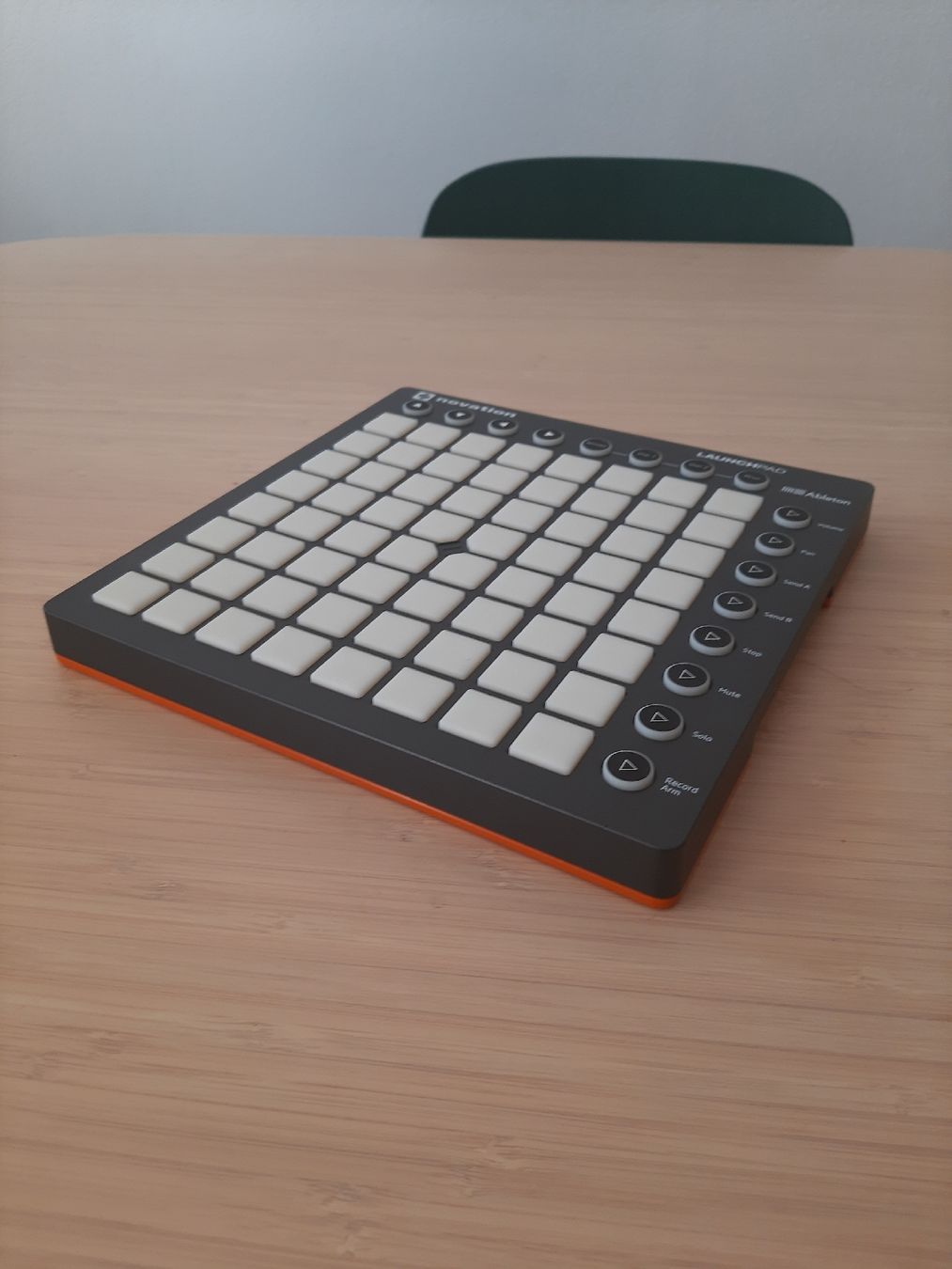 Novation Console di mixaggio: Novation Launchpad 2 - Top Zustand – Usato da Zürich venduto da sie_95vd 1