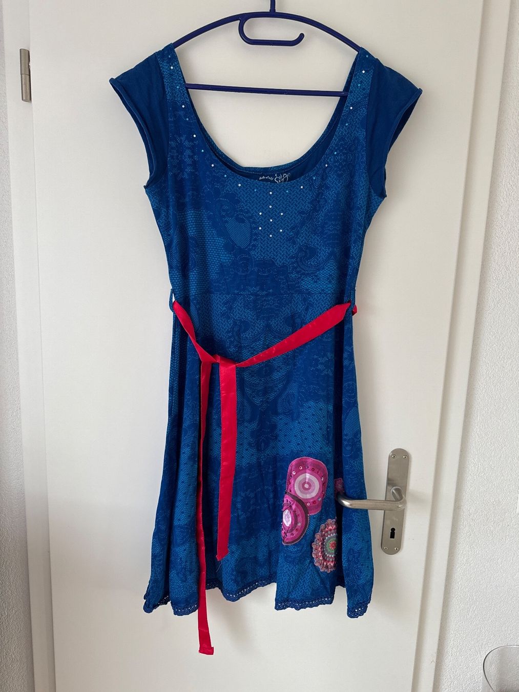 Desigual Vestiti: Desigual Kleid Gr L – Usato da Gelterkinden venduto da Biene8