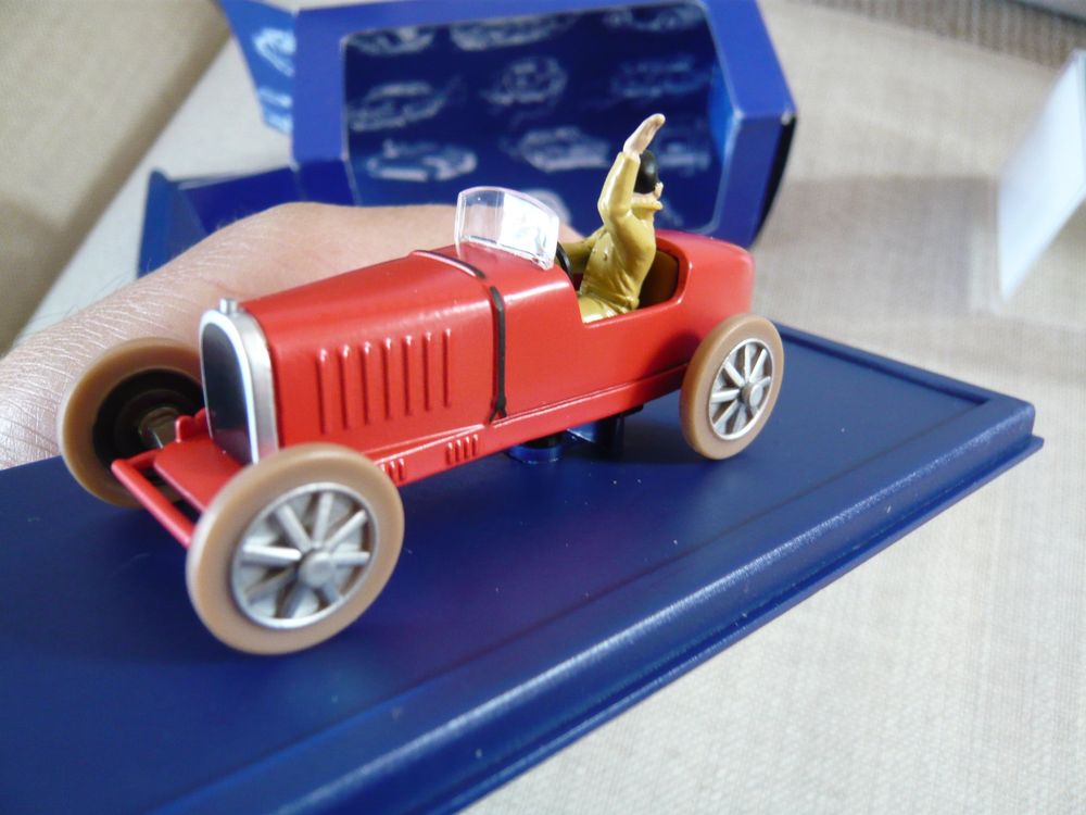Camion De Police Tintin En Amérique – Échelle 1:43 – N°41 – Les Editions Atlas
