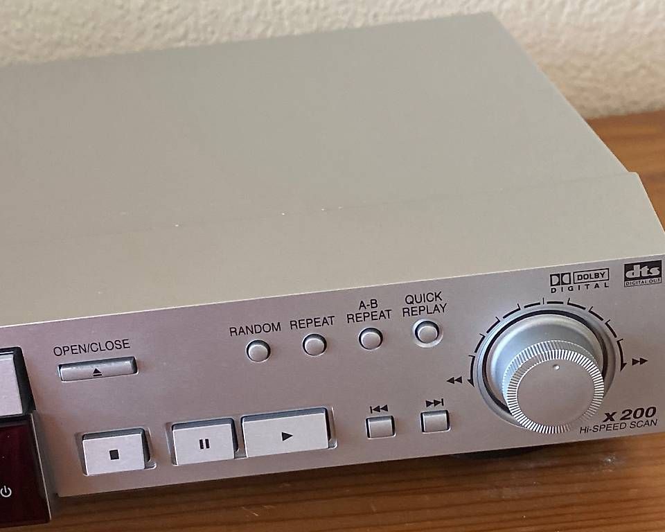 Panasonic Lettore multimediale & Streamer: DVD/ CD- Player Panasonic RV32EG-S – Usato da Urdorf venduto da Resumasa 2
