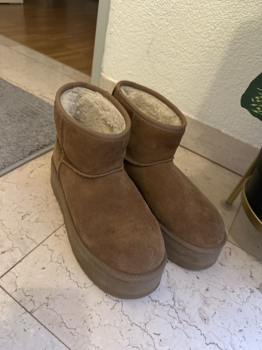 Ugg Scarpe da donna: Braune UGG Boots Grösse 41- Kuschelig durch den Winter – Usato da Reinach BL venduto da Alles_muss_weg00 1