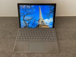 Microsoft Surface Pro 5 - Intel i5 - 8GB - 256GB - W10 Pro