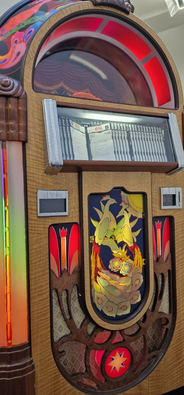 Rock-Ola Musiktruhen: Musikbox Jukebox Rock-Ola "Gazelle" CD – Gebraucht aus Geroldswil von jukeman 5