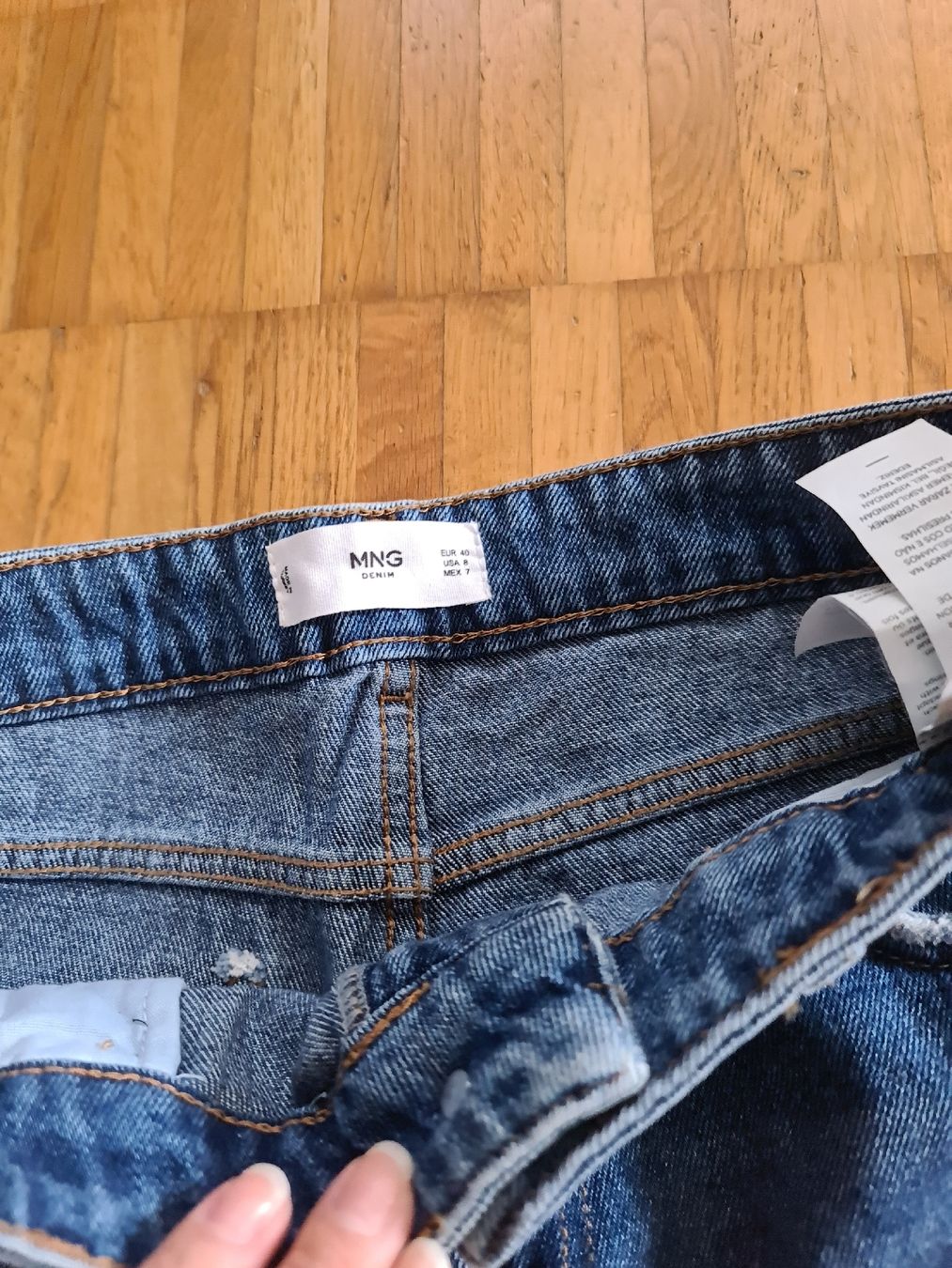 Mango Jeans: Jeans MNG mit Kristallen Grösse 40 – Usato da Emmenbrücke venduto da gatasalvache 3
