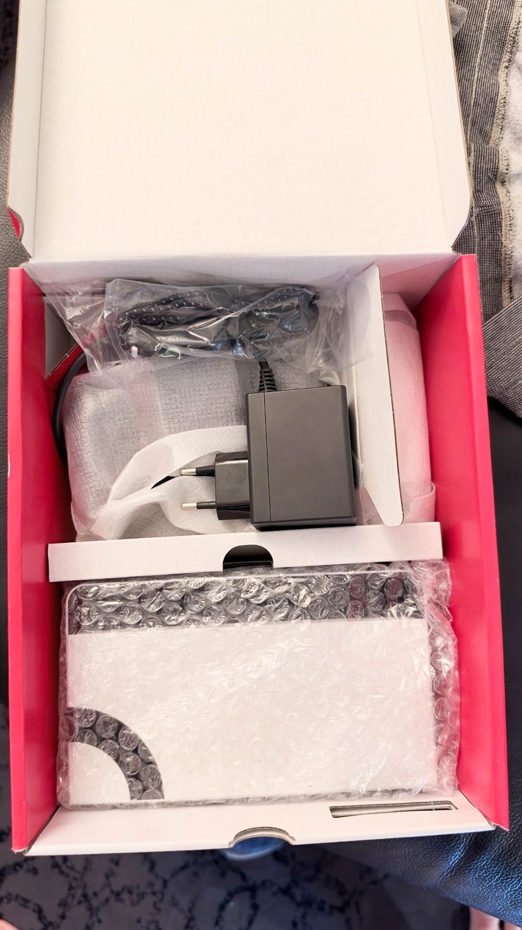 Nintendo Konsolen: Console Nintendo Switch OLED Modèle blanc Neuf – Neu (gemäss Beschreibung) aus Fribourg von SebDelCH 2