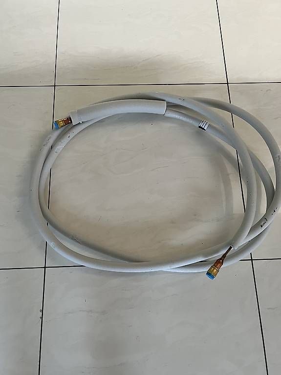 Funktechnik: Kältemittelröhr ( Quick Connect) – Gebraucht aus Schachen LU von leony07 1