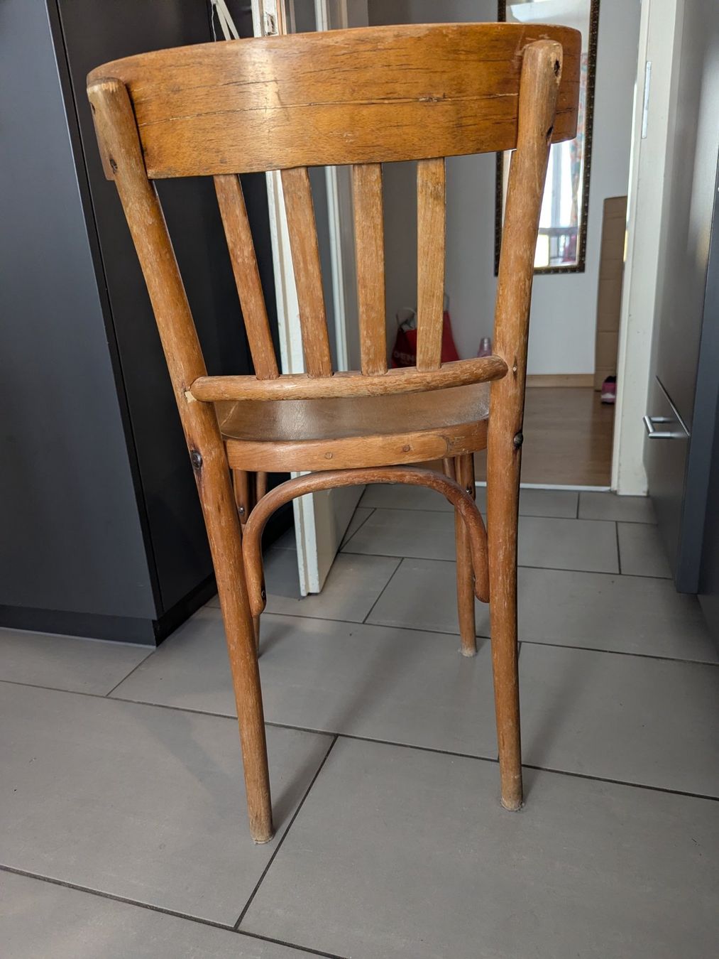 Thonet Stühle: Antiker Barstuhl im Thonet-Stil – Gebraucht aus Zürich von luc_6kzk 2
