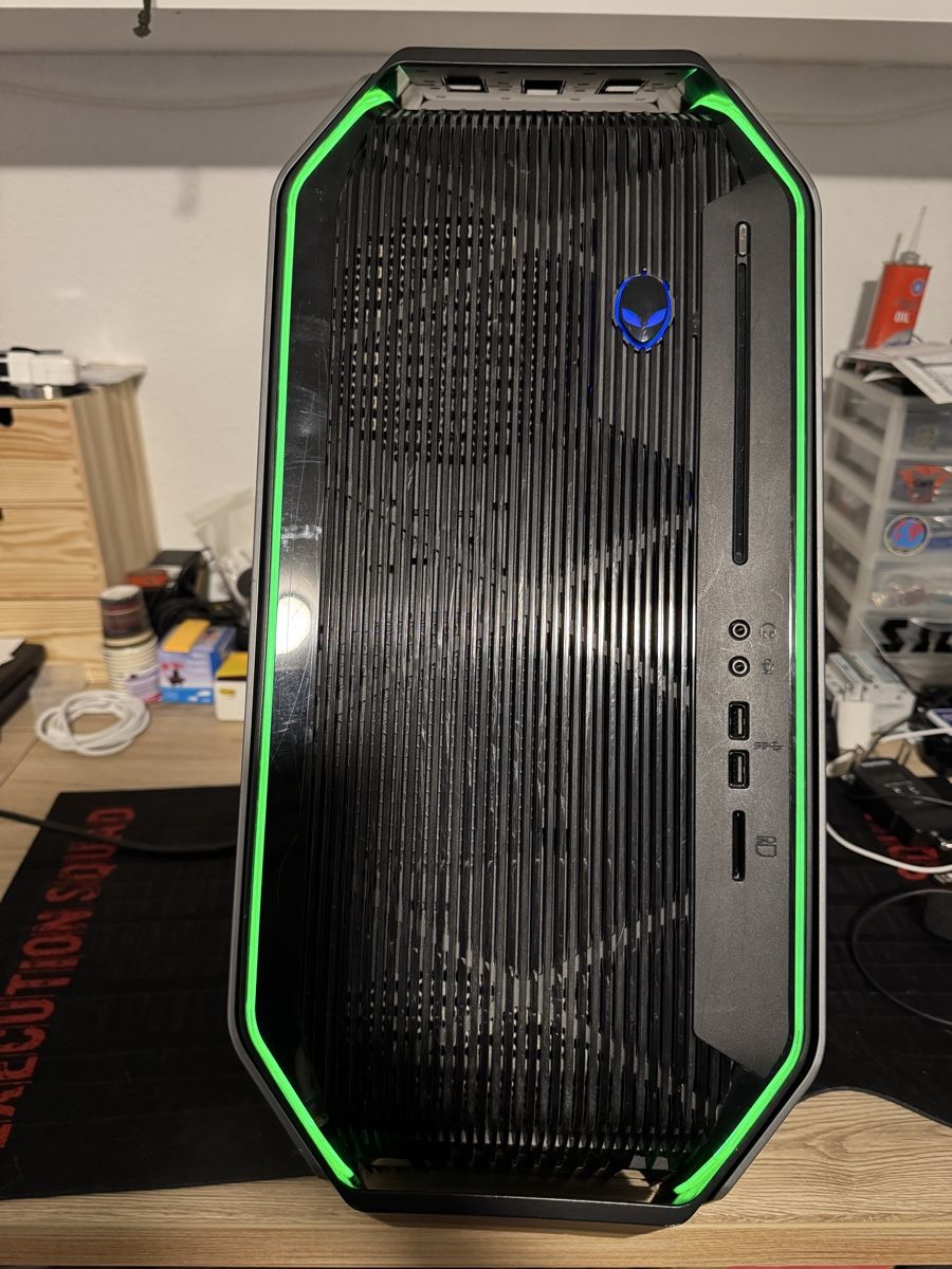 Alienware PCs: Gaming PC Alienware Area 51 R2 – Gebraucht aus Hindelbank von Foxds81