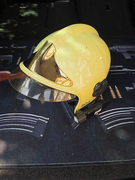 Pompiers: Feuerwehr Helm  – D'occasion à Speicher par cra_2t7m