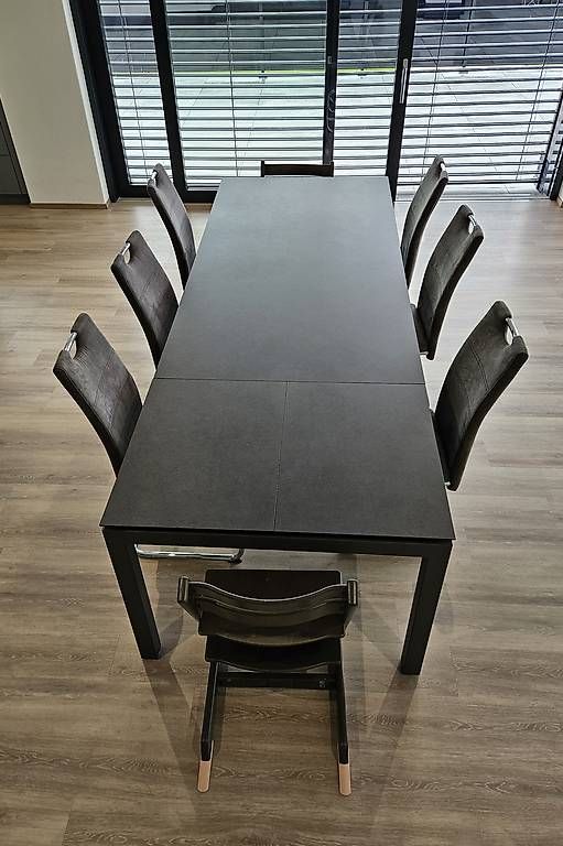Tavoli: Table sonali dekton anthracite – Usato da Les Genevez JU venduto da LCRE 2