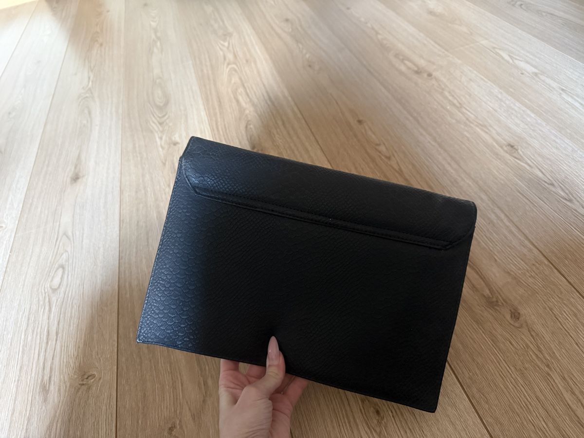 Borse da donna: Pochette noire – Usato da Grand-Lancy venduto da laura_oeg 1