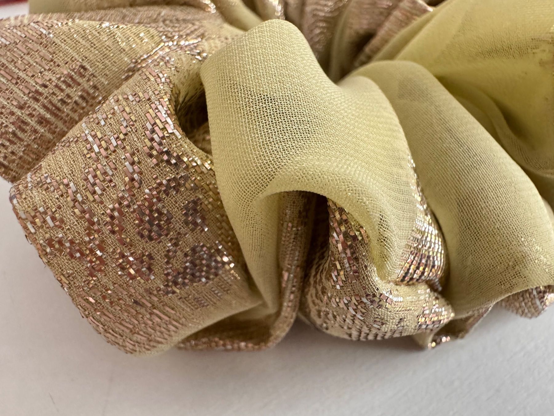 Accessori per capelli: Luxus Scrunchie Chiffon - Handgemachte - Unikat - Neu! – Nuovo e nell'imballaggio originale da Vals venduto da ABA-Atelier 4