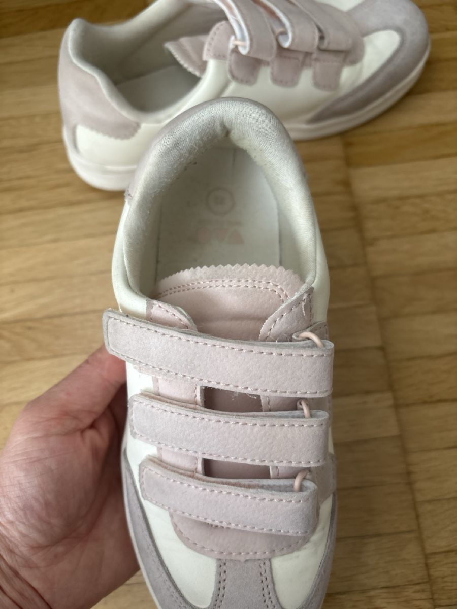 Scarpe per ragazze: Turnschuhe Gr. 33 – Usato da Herisau venduto da sen_8w8b 1