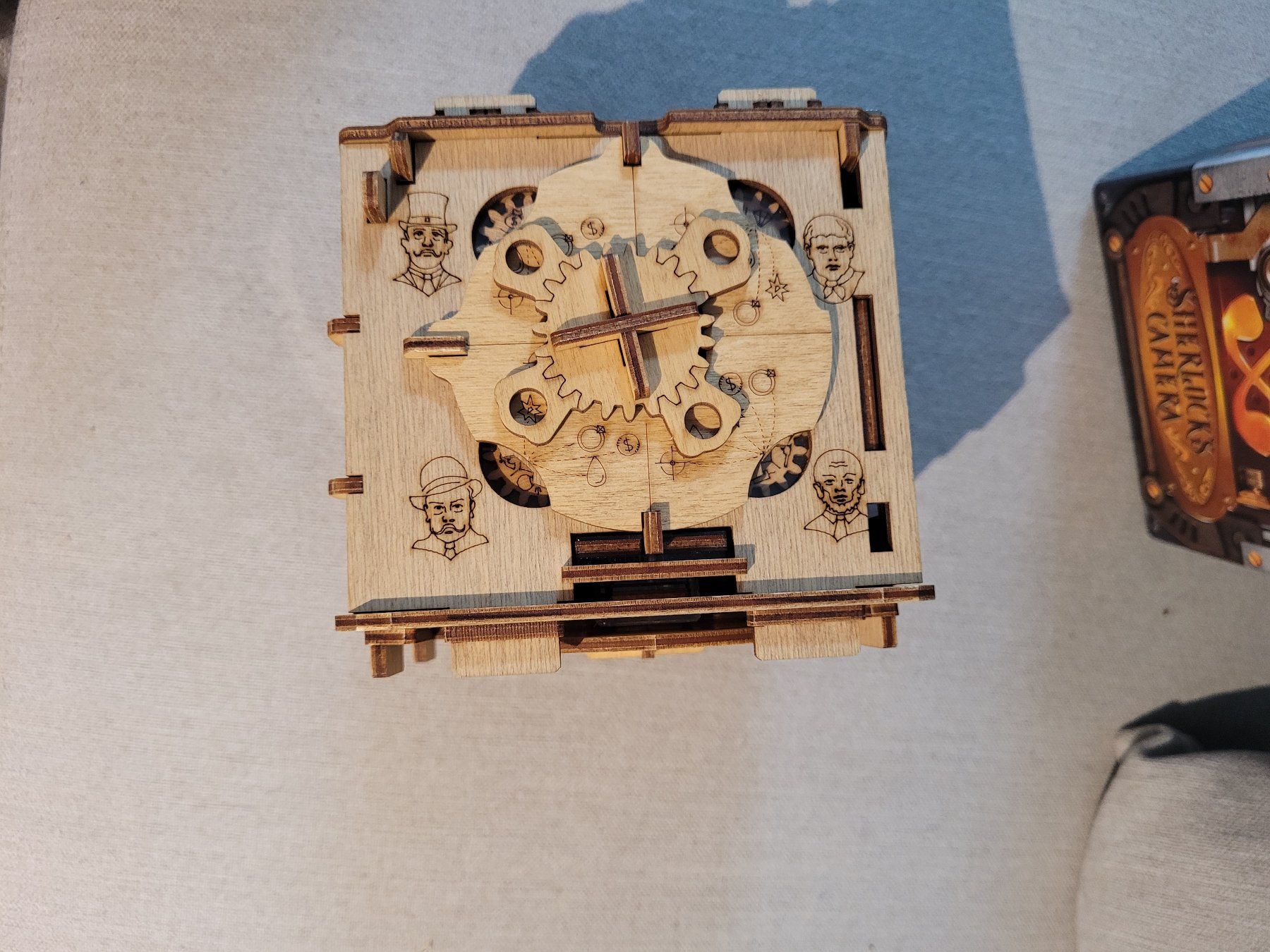 Giochi: CLUEBOX Sherlock's Camera Escape Room in a Box – Usato da Fraubrunnen venduto da steinlaus 4