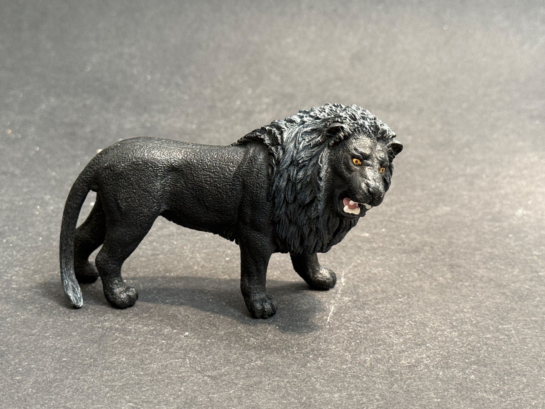 Schleich Statuette: Schleich schwarzer Löwe – Nuovo (secondo la descrizione) da Ennetbaden venduto da mapa05