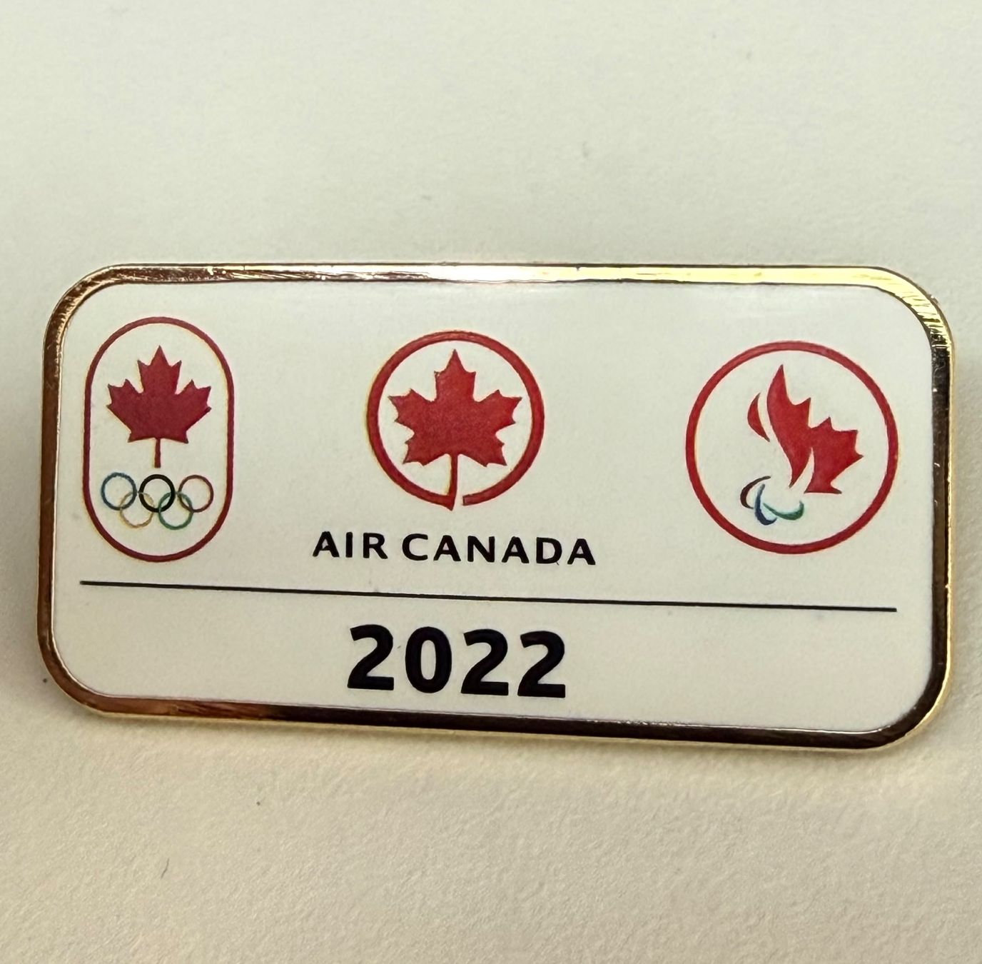 Placchette & Badge: Pin's Air Canada JO 2022 – Usato da Denges venduto da peumens