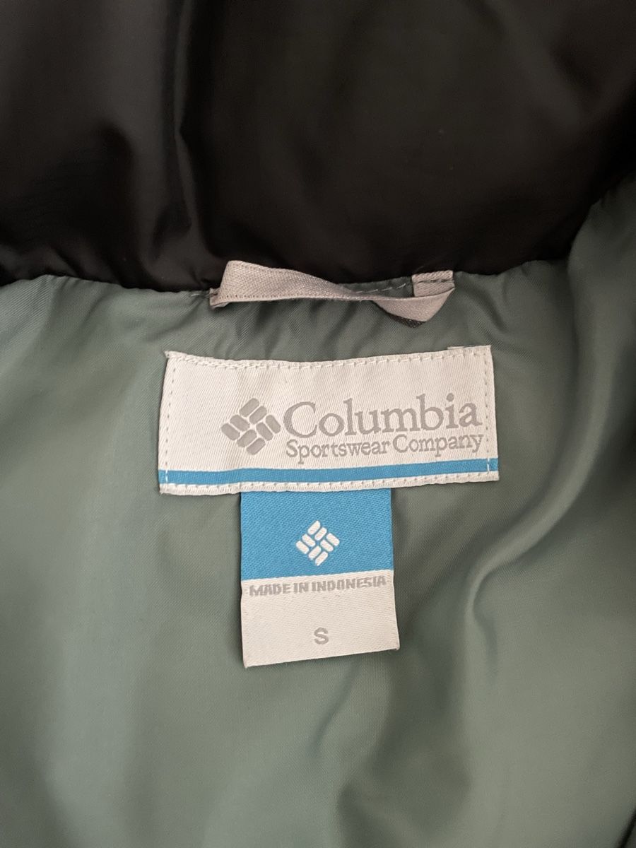 Columbia Gilet & Giacche: Daunenveste von Columbia – Nuovo (secondo la descrizione) da Zürich venduto da yab_jyq9 2