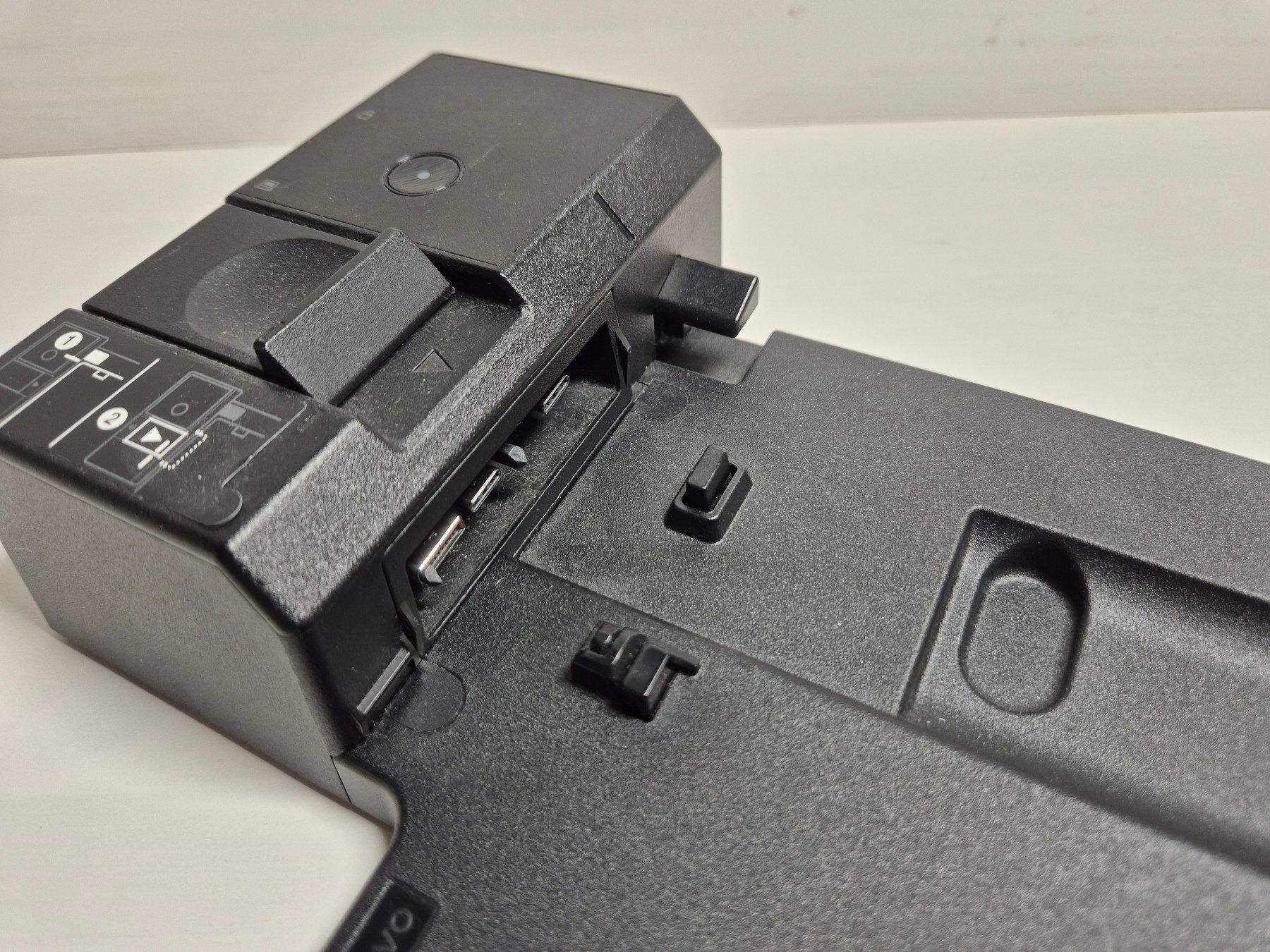 Lenovo Docking station: Dockingstation Lenovo ThinkPad Ultra 40AJ – Usato da Gossau SG venduto da Puch-tech 3