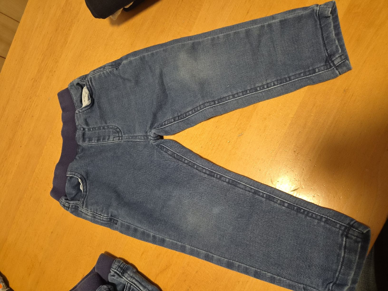 Ensembles coordonnés: 7 Hosen Gr ä.104 – D'occasion à Ebnet par korsi