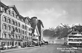 Brunnen am Vierwaldstättersee hotel battello schiff boot