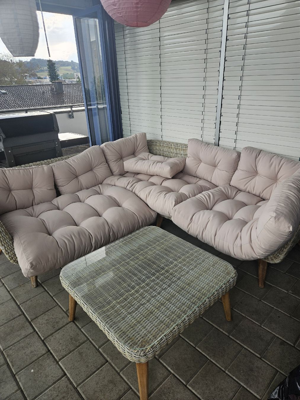 Set de table et chaises: Gartenlounge mit Tisch – D'occasion à Dagmersellen par voch98 3