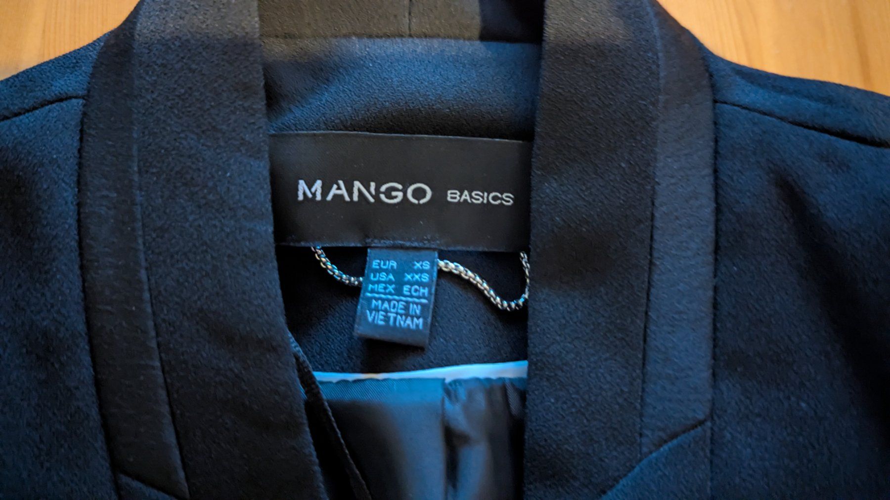 Mango Jacken: Veste de tailleur noire Mango taille XS – Gebraucht aus Pully von dia_6tzd 2