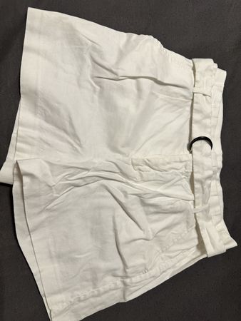 Banana Republic White Belted Shorts - Size 12 - Summer!