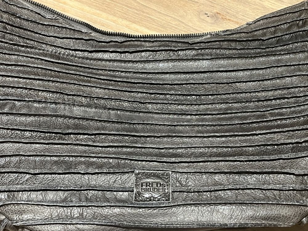 FredsBruder Riffel Flowow Schultertasche 3
