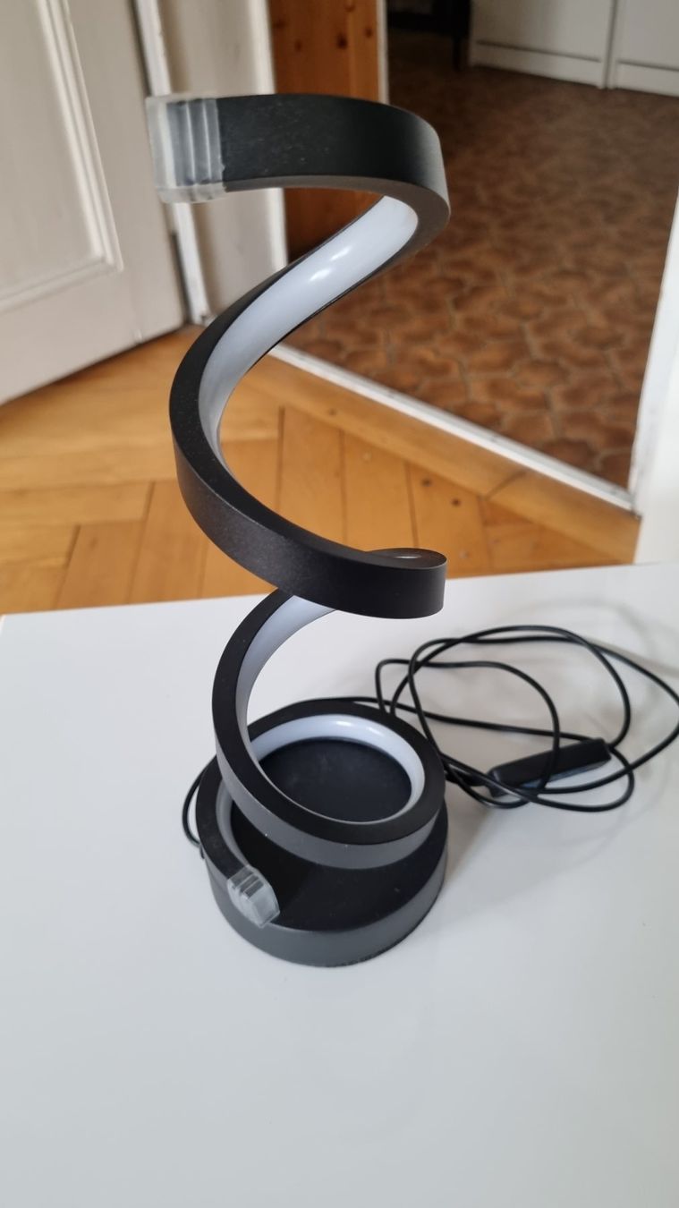 Lampade: Lampe de bureau – Usato da La Chaux-de-Fonds venduto da mikilo1