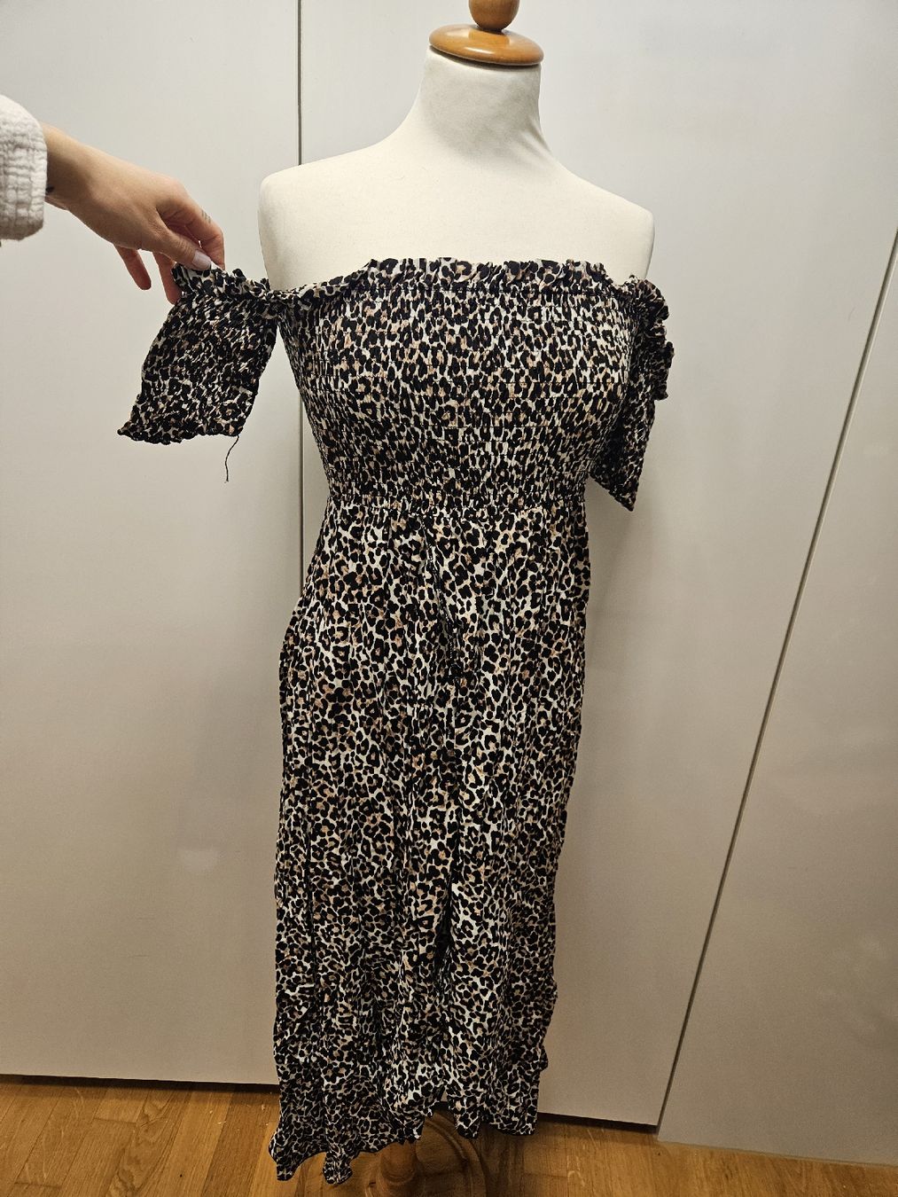 Vestiti: Leo Kleid Onesize – Nuovo (secondo la descrizione) da Zürich venduto da ColdCoffee