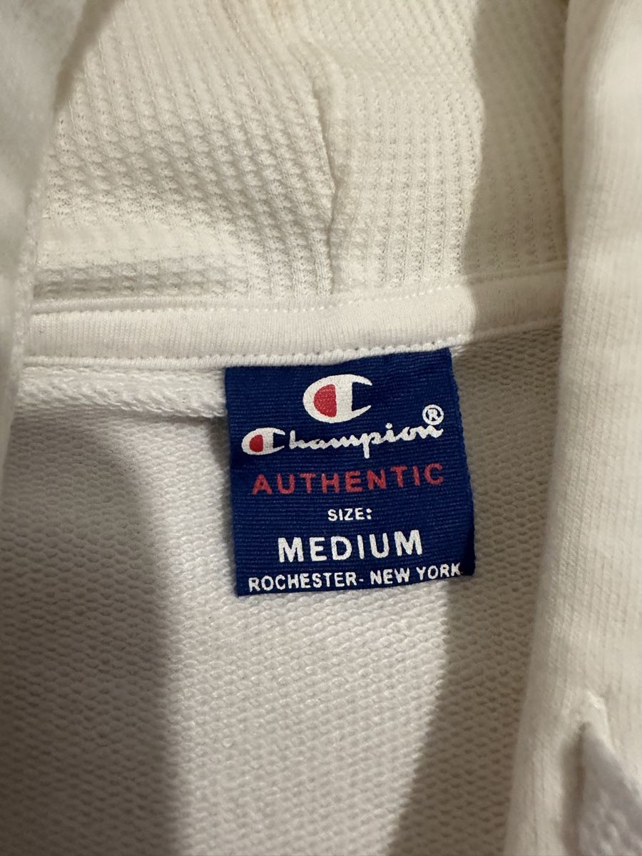 Champion Maglioni & Felpe: Champion Hoodie – Usato da Bärschwil venduto da j_18996 2