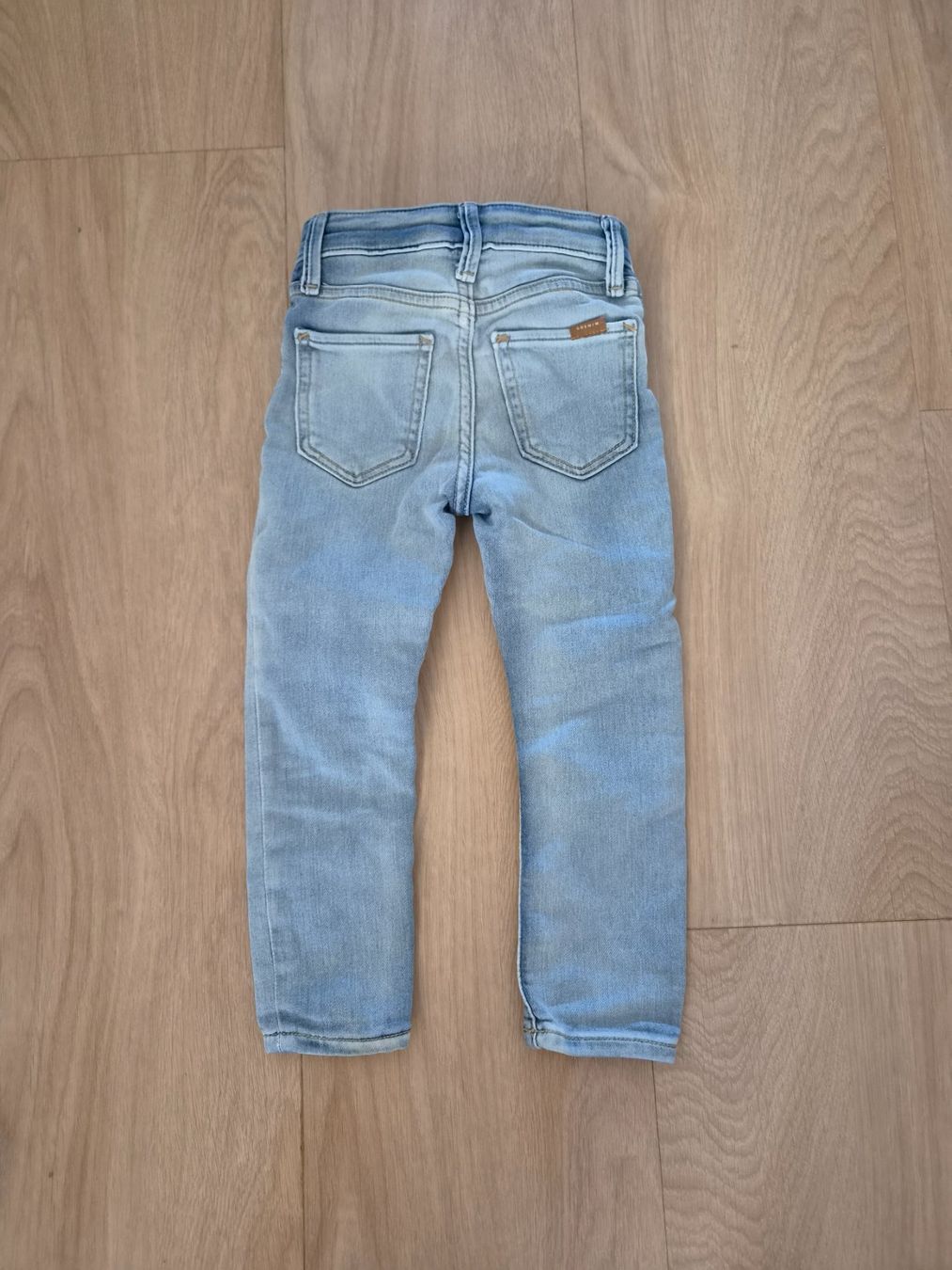 H&M Pantaloni: H&M Stretch-Jeans Grösse 98 – Usato da Luzern venduto da ann_9hlh 1