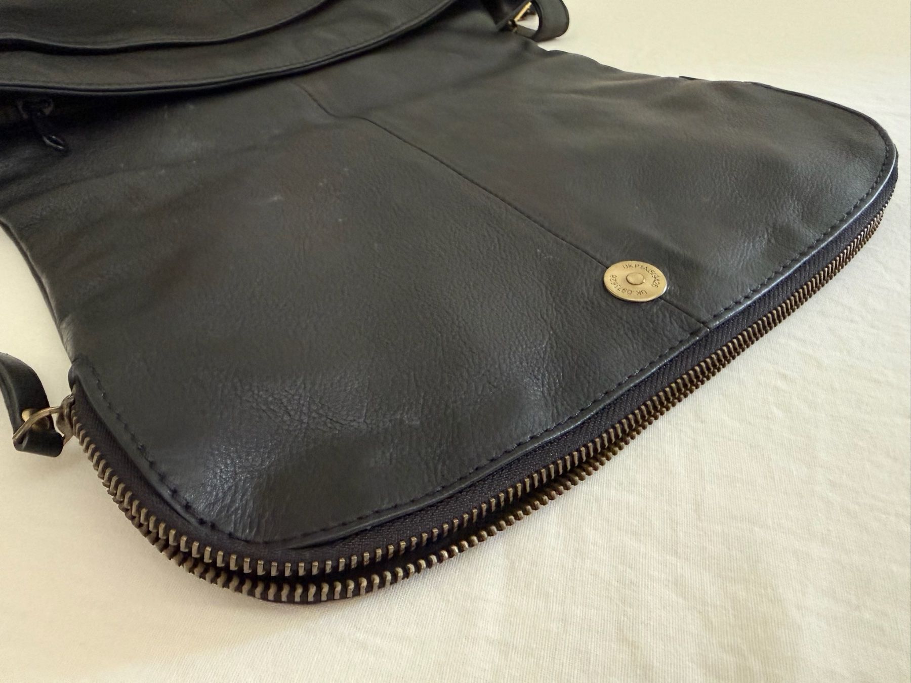 Borse da donna: Betty London - Sac en cuir noir – Usato da Sion venduto da accroshoes 2