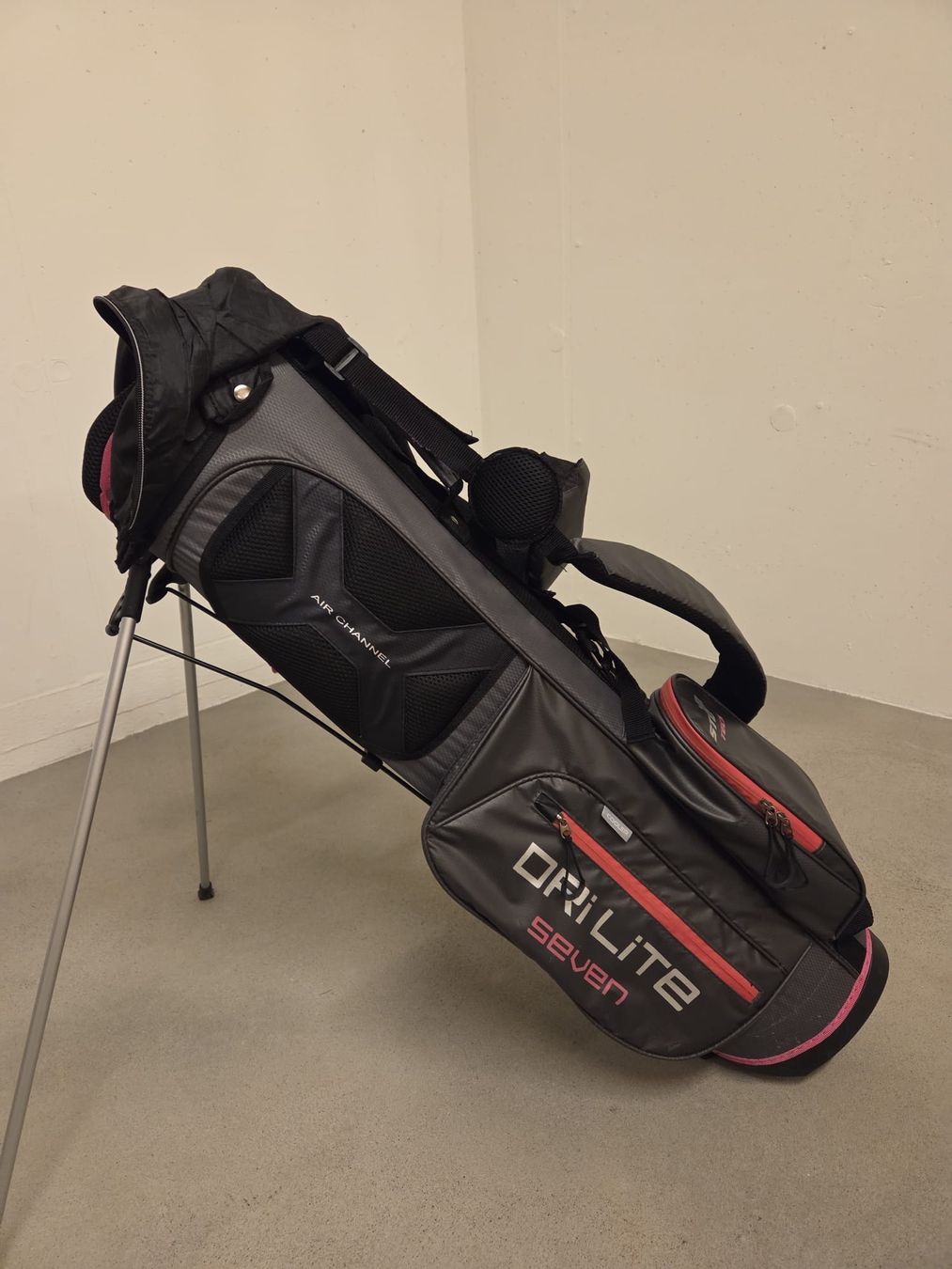 Borse da donna: Damen Golfbag gebraucht. – Usato da Altendorf venduto da chevro06 1