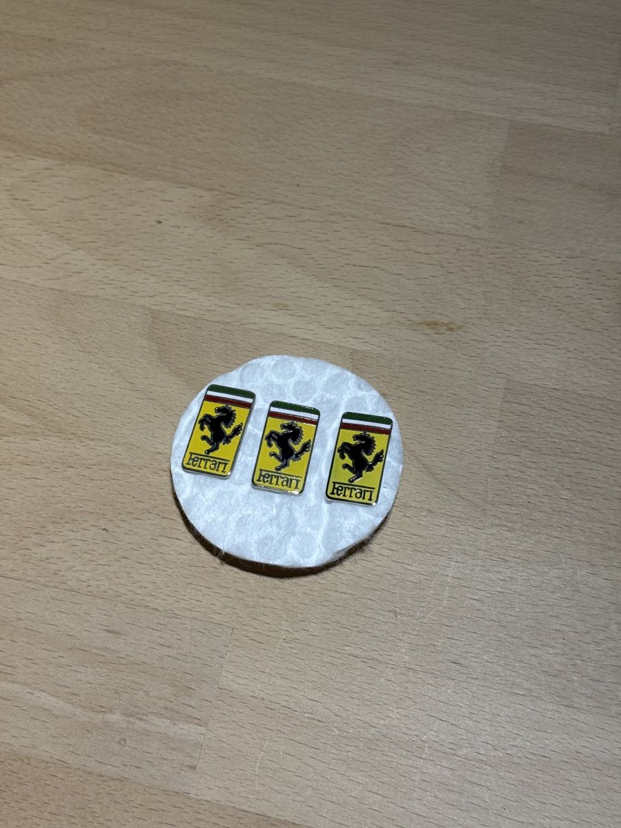 Ferrari Placchette & Badge: Pin - Ferrari (3X) – Usato da Stüsslingen venduto da leo_nzh6 1