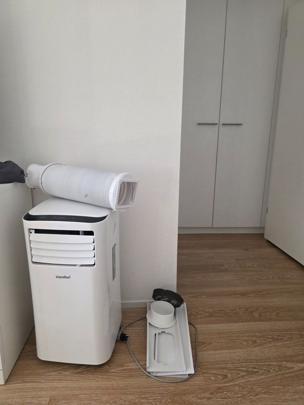 Comfee Klimageräte: Mobiles Klimagerät Comfee MPPH-09CRN7 – Gebraucht aus Zürich von Brueggi