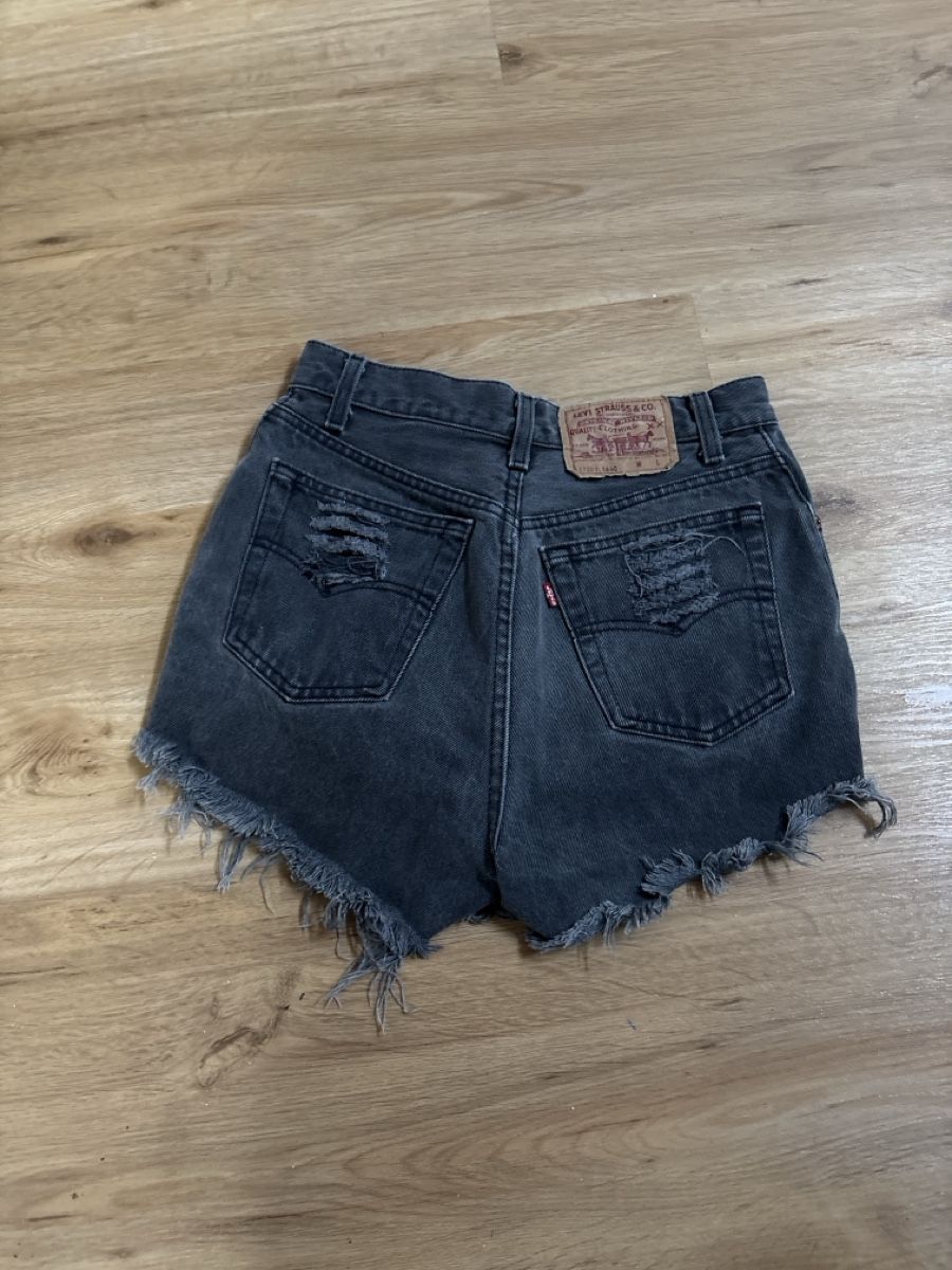 Levi's Jeans: Levis shorts Grey jeans  – Gebraucht aus Richterswil von koalina24 1